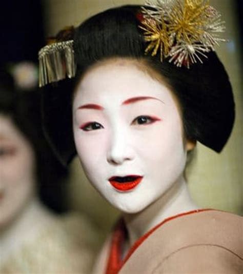 why did japanese ladies blacken their teeth|Return of the ohaguro .